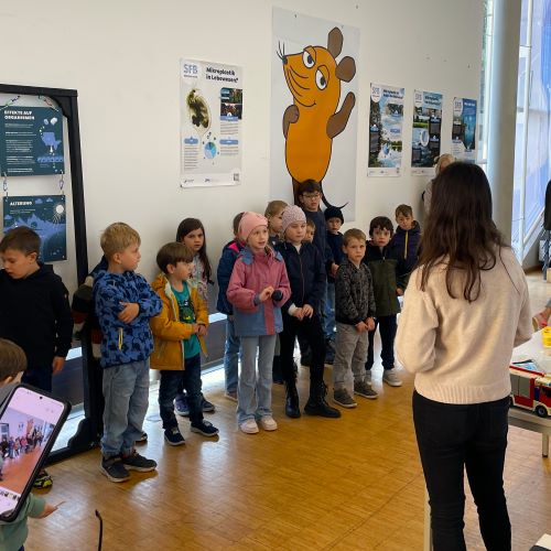Visit of children at Mouse Day 025