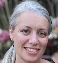 Prof. Dr. Julia Knapp